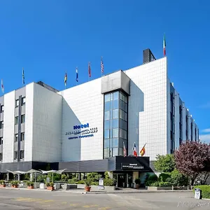 Airport Отель Болонья
